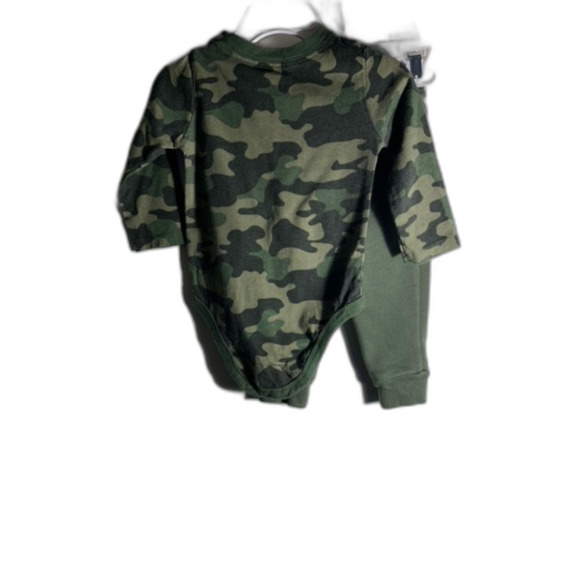 Garanimals Bundle 12M BLK WHT Gray / Olive Green Shirt & Pants (2) Set - Picture 4 of 6